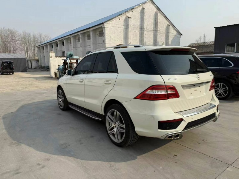 徐州13年奔驰ML9