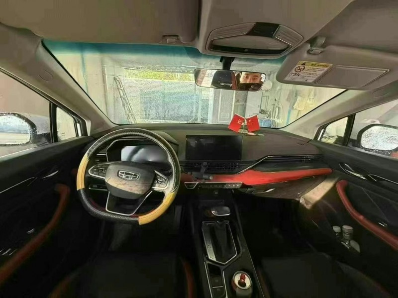 武汉22年吉利帝豪7