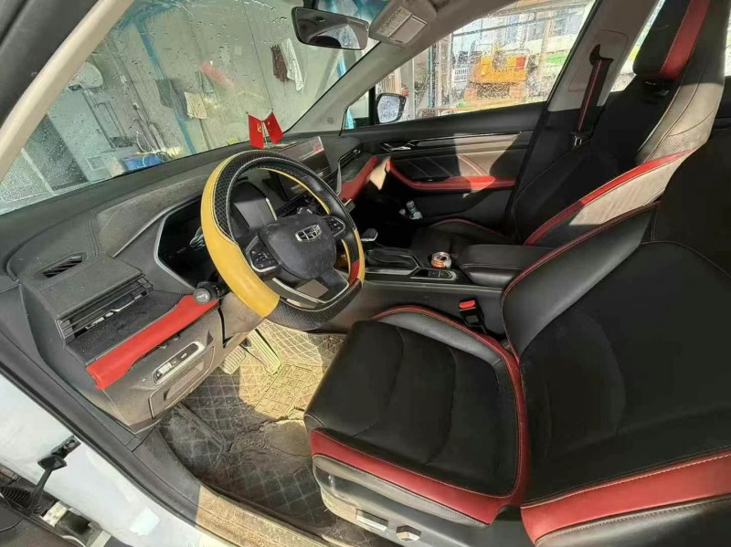 武汉22年吉利帝豪8