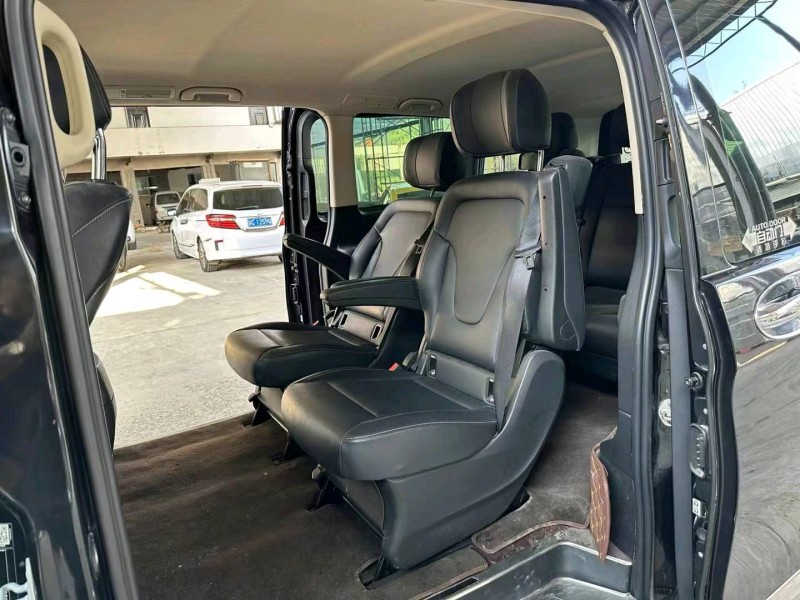 徐州18年奔驰威霆4