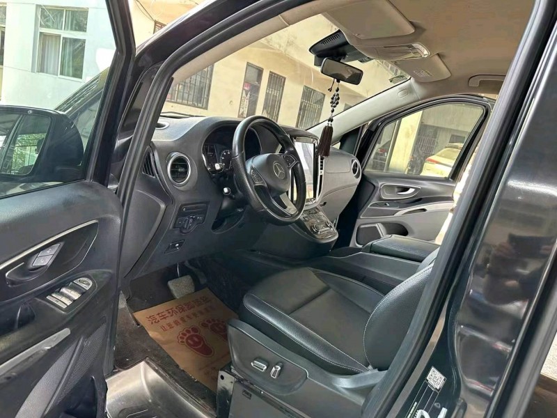 徐州18年奔驰威霆5