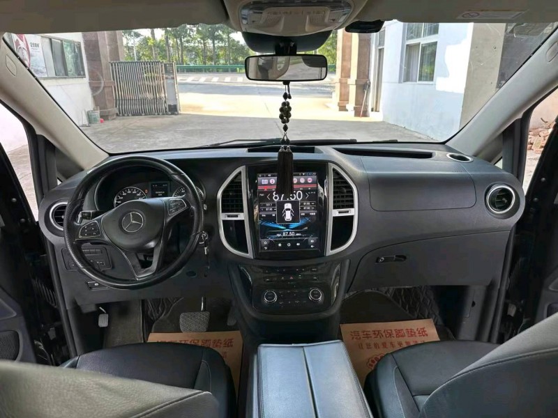 徐州18年奔驰威霆8