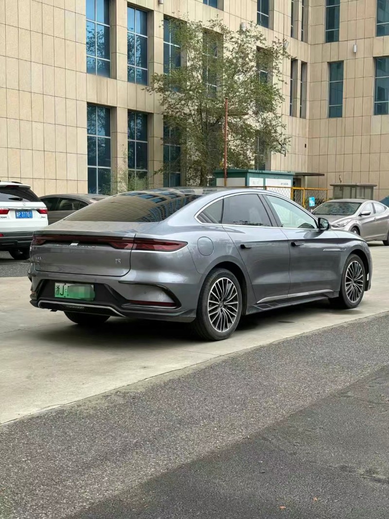 包頭23年比亞迪漢4