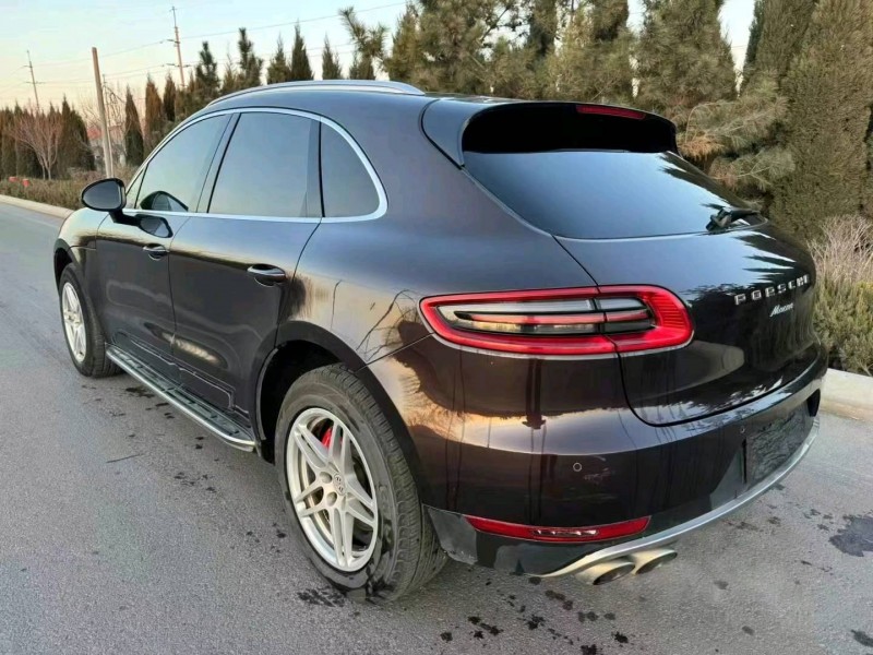 济宁16年保时捷Macan4