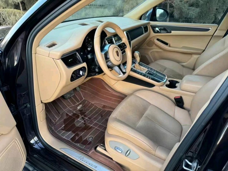济宁16年保时捷Macan8