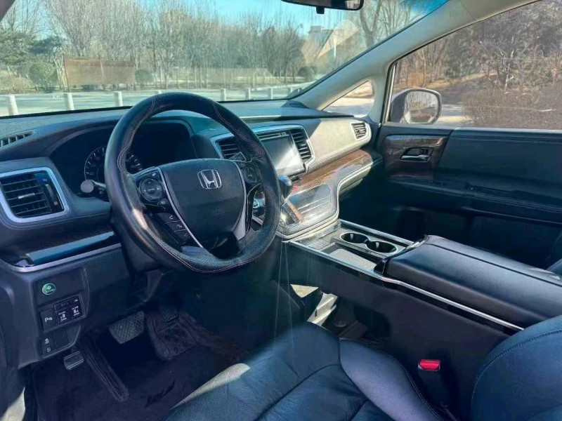 济宁16年本田奥德赛4