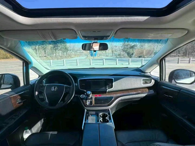 济宁16年本田奥德赛5