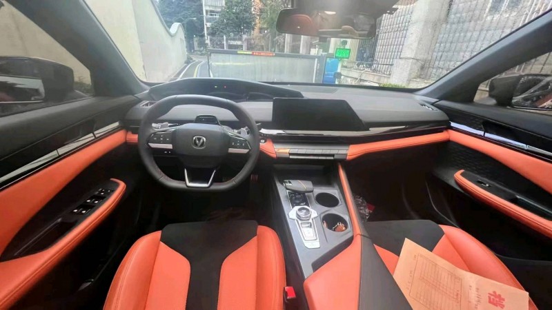 金華23年長安汽車UNI8