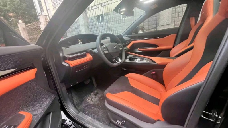 金華23年長安汽車UNI9