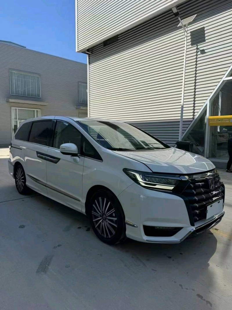 济宁23年本田艾力绅3