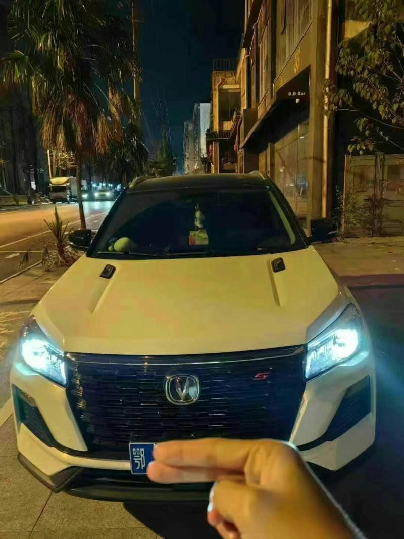 武漢23年長安汽車CS751