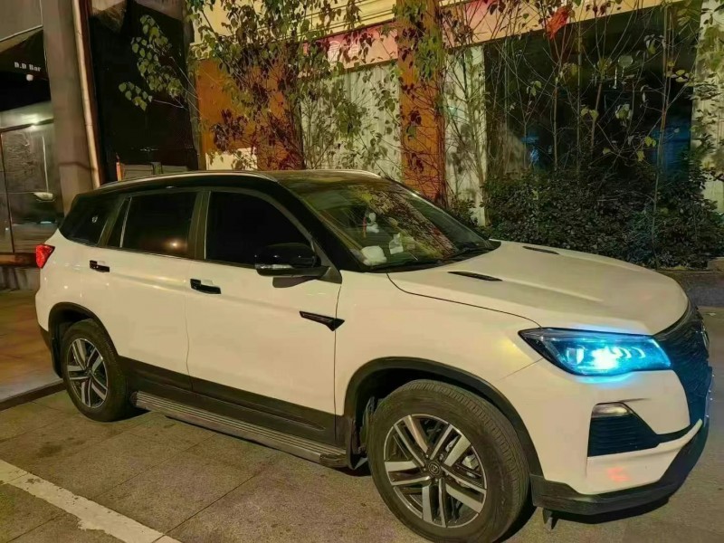 武漢23年長安汽車CS753