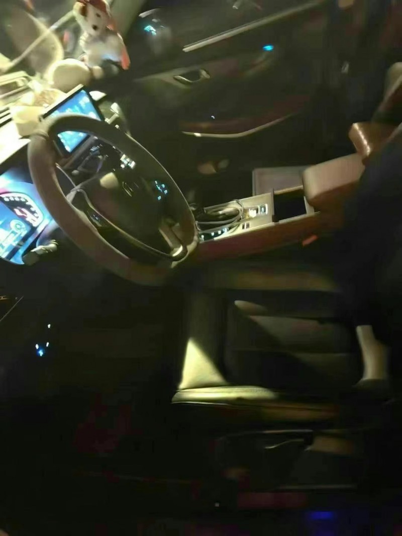 武漢23年長安汽車CS754