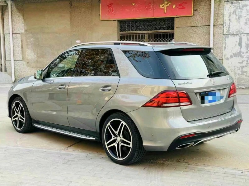 济宁17年奔驰GLE5
