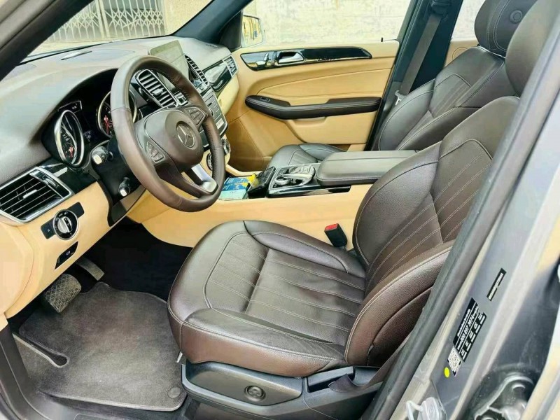 济宁17年奔驰GLE9