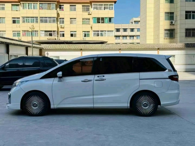 济宁19年本田奥德赛3