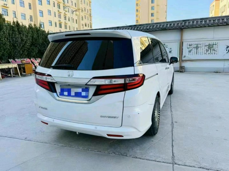 济宁19年本田奥德赛6