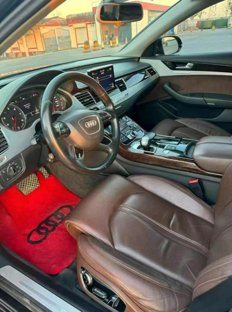 济宁14年奥迪A8L3