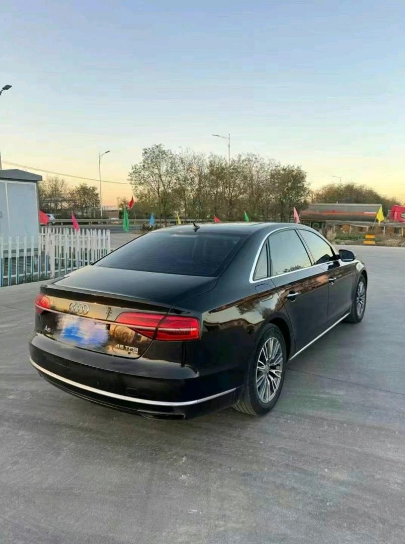 济宁14年奥迪A8L8