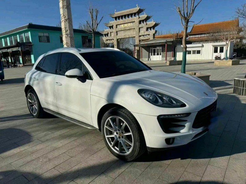 济宁16年保时捷Macan2