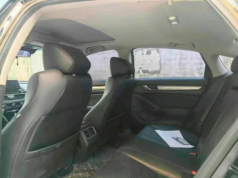 济宁21年本田雅阁7