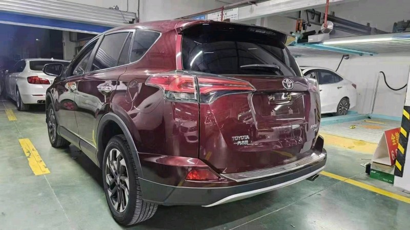 畢節18年豐田RAV48