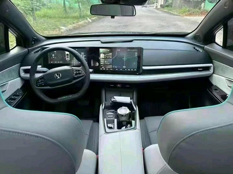 煙臺23年長安汽車UNI4