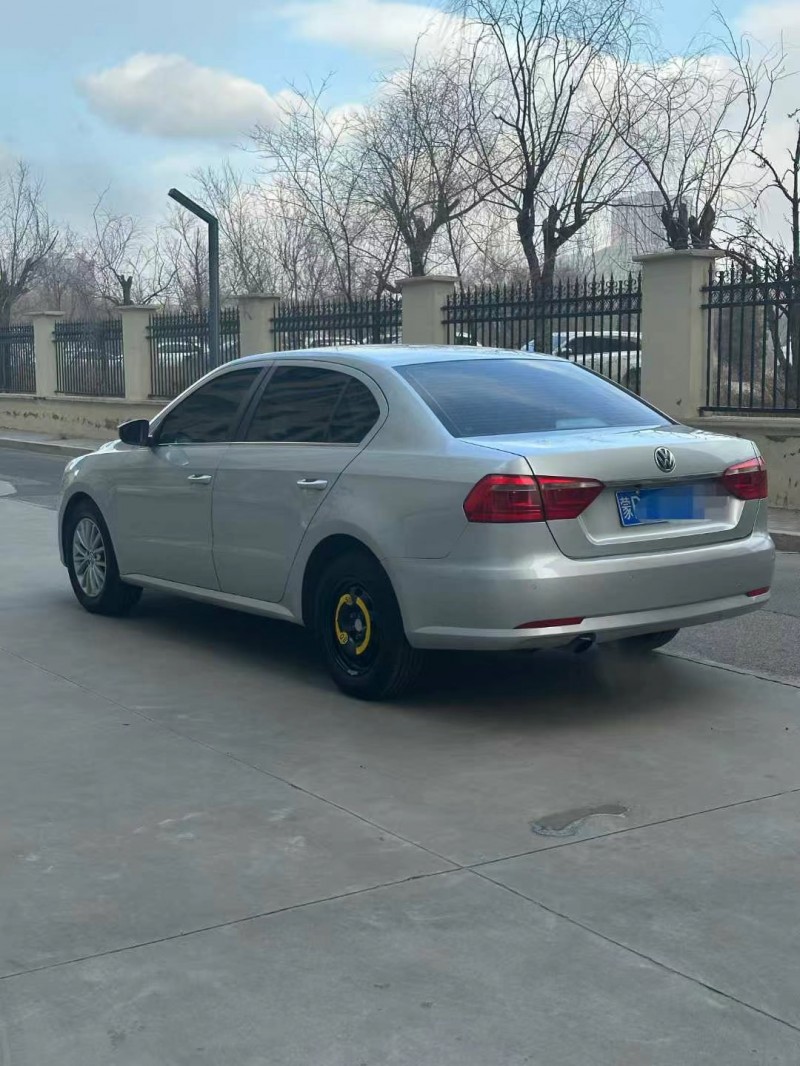包頭12年大眾朗逸5