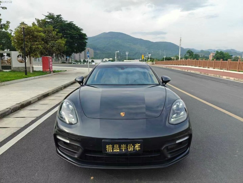 东莞22年保时捷帕拉梅拉1