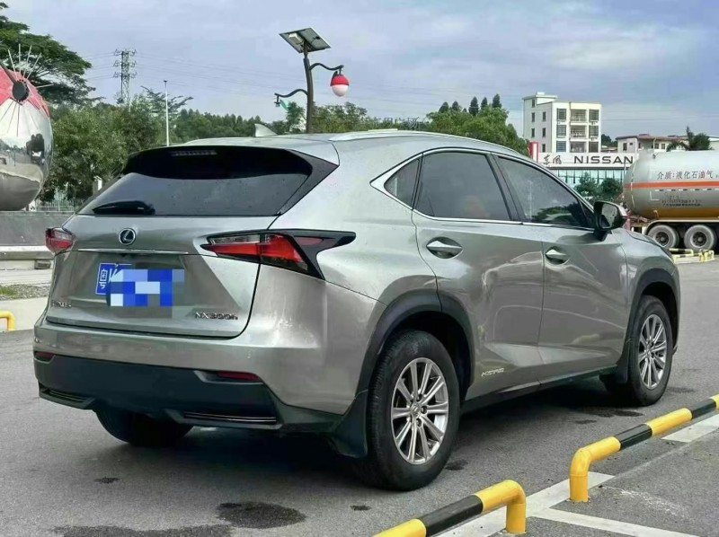 广州16年雷克萨斯NX7