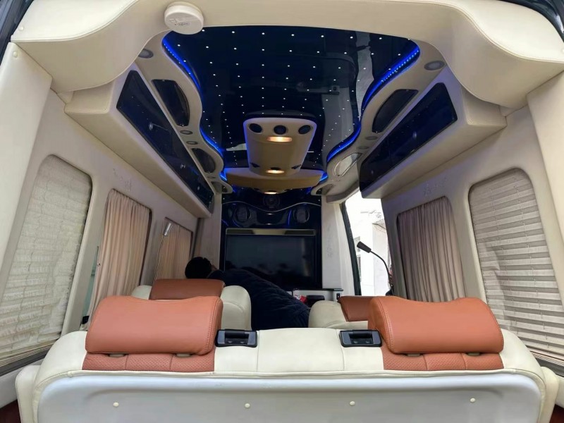 徐州15年奔驰斯宾特8