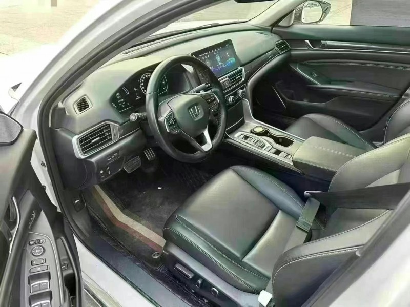 广州22年本田雅阁4