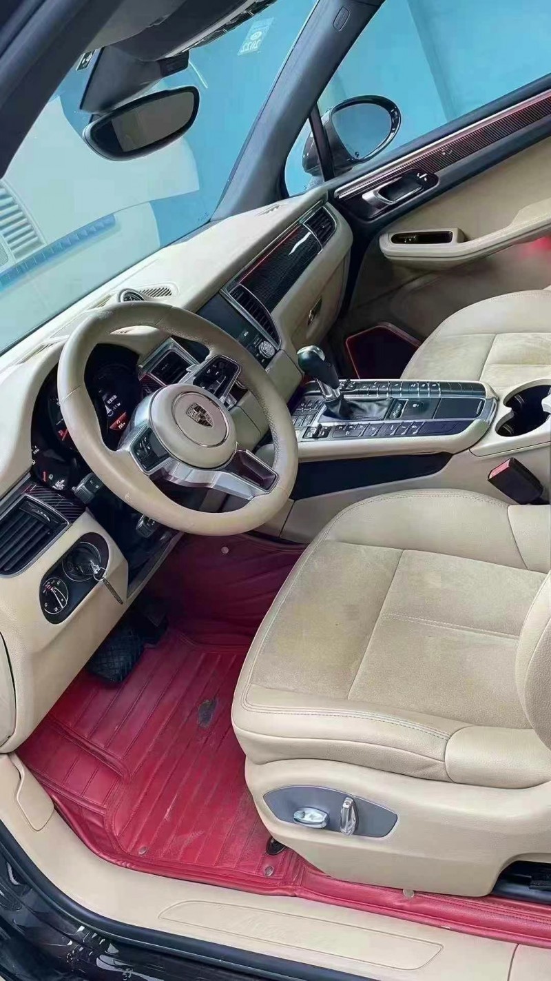 成都18年保時捷Macan4