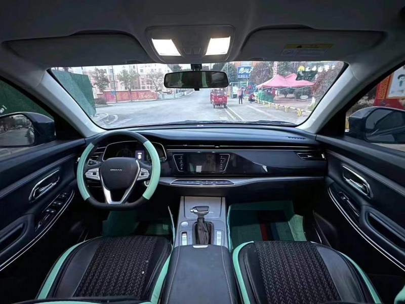 貴陽20年長安汽車歐尚4