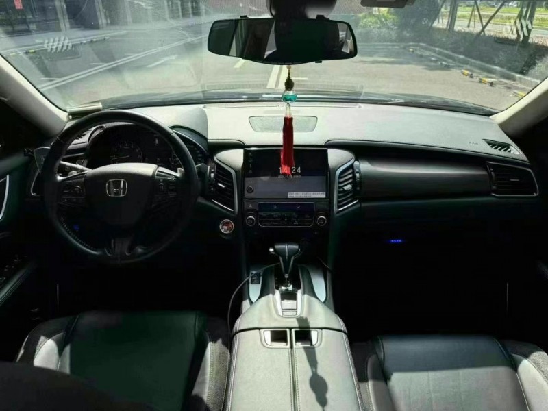 广州19年本田冠道4