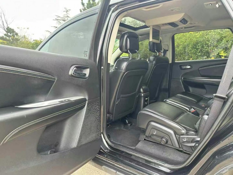 青岛13年本田CRV9