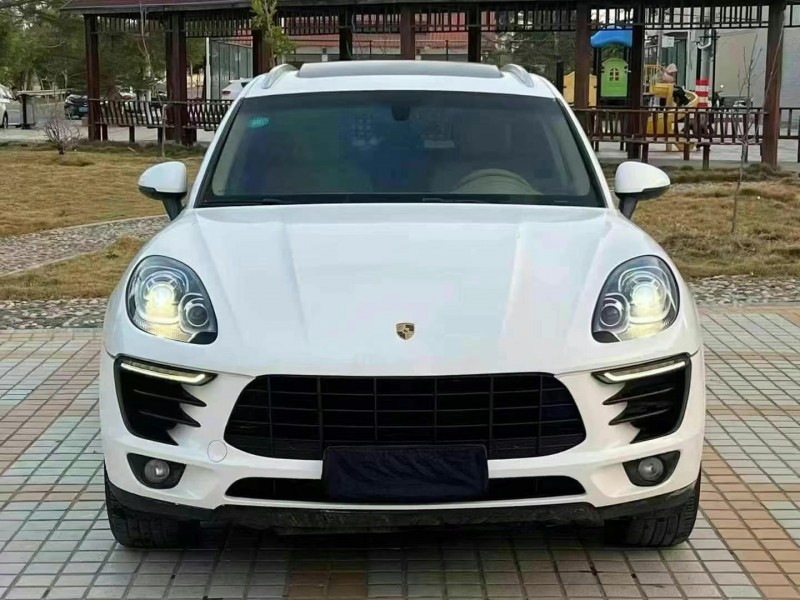 广州15年保时捷Macan1