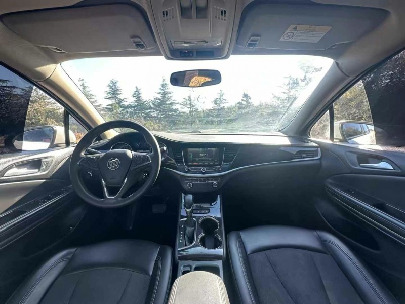 青岛17年别克威朗7