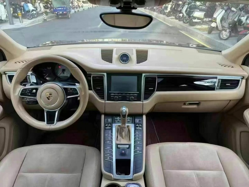 广州15年保时捷Macan4