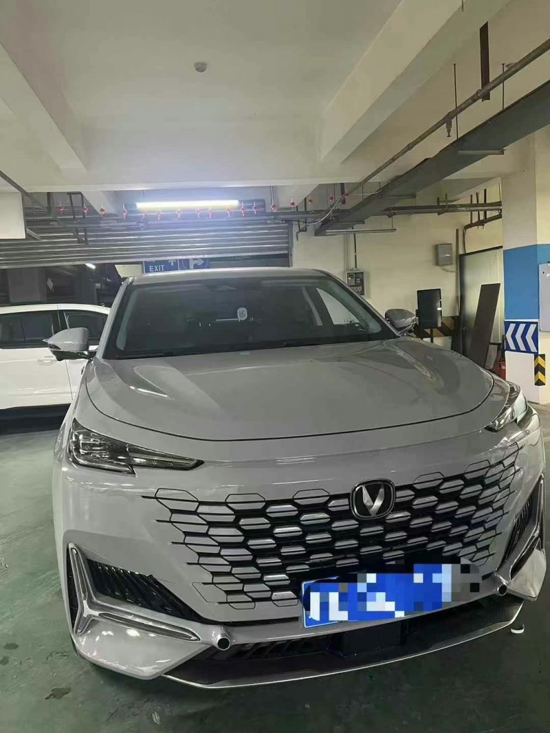 成都24年長安汽車UNI1