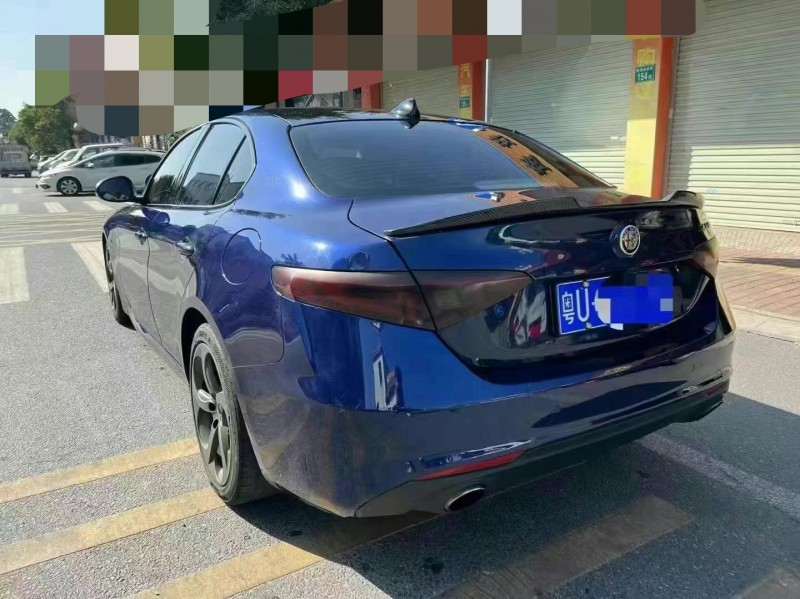 广州18年阿尔法·罗密欧Giulia7