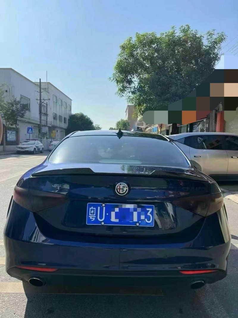 广州18年阿尔法·罗密欧Giulia9