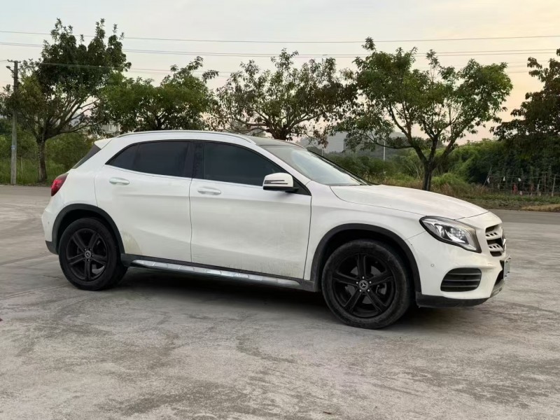 广州20年奔驰GLA2