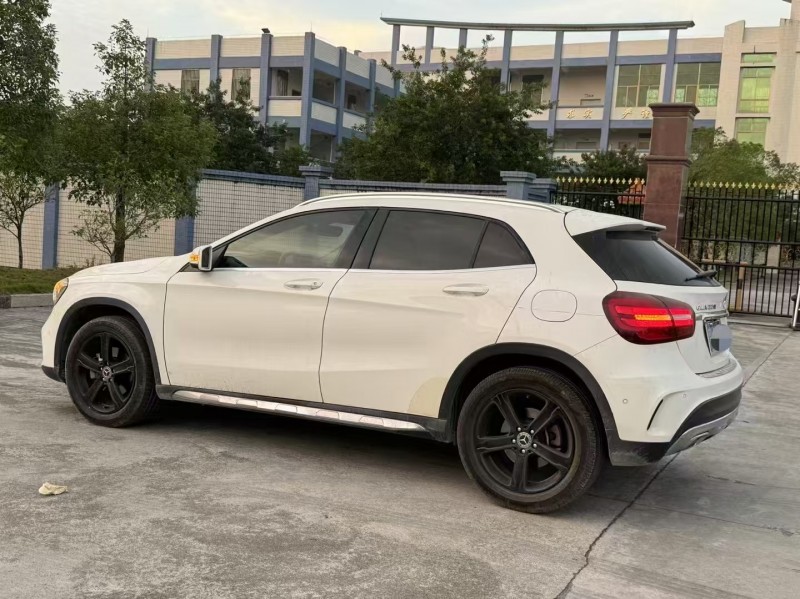 广州20年奔驰GLA4