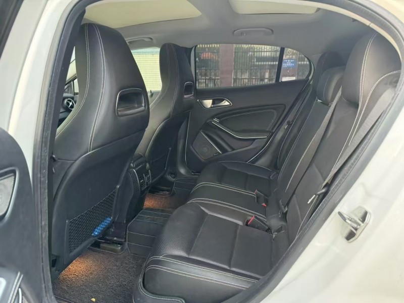 广州20年奔驰GLA6