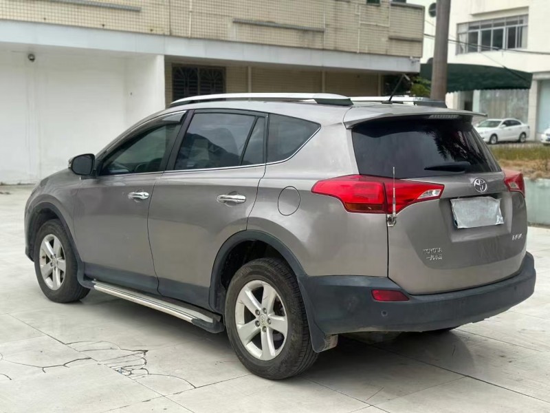 广州14年丰田RAV47