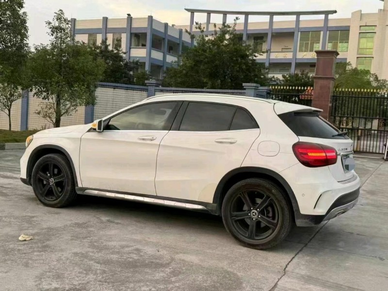 广州20年奔驰GLA7