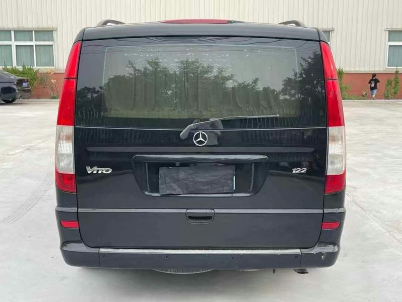 徐州16年奔驰威霆8