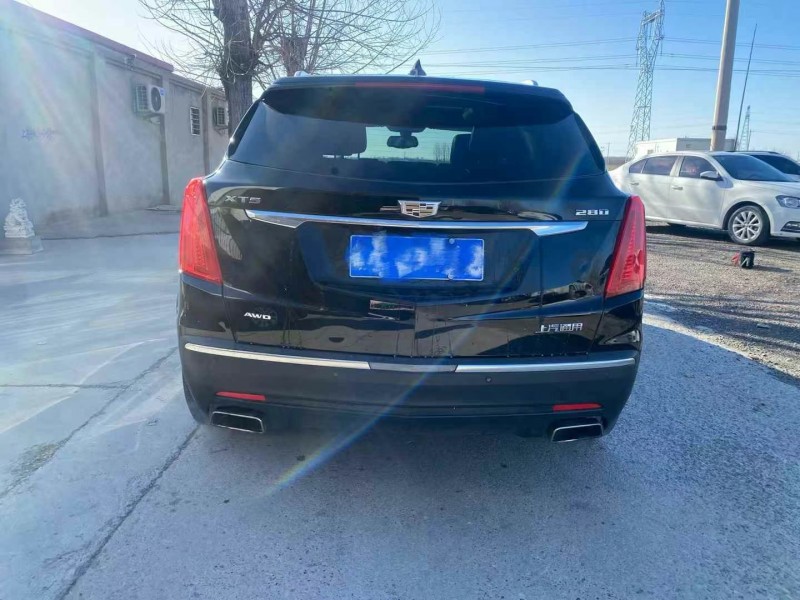 保定18年凯迪拉克XT59