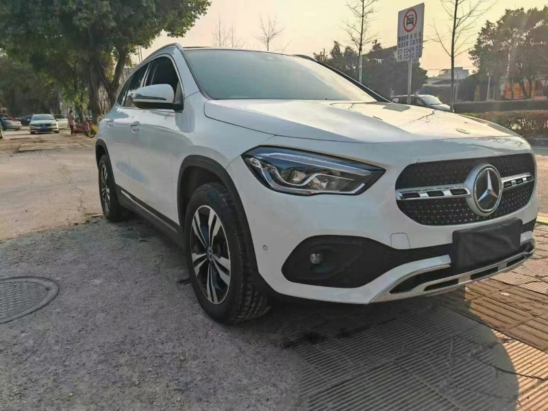 广州22年奔驰GLA3